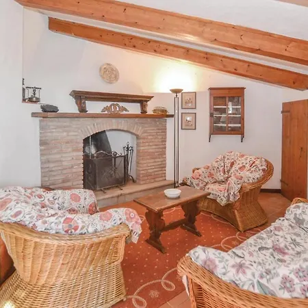 Awesome In With 5 Bedrooms And Wifi