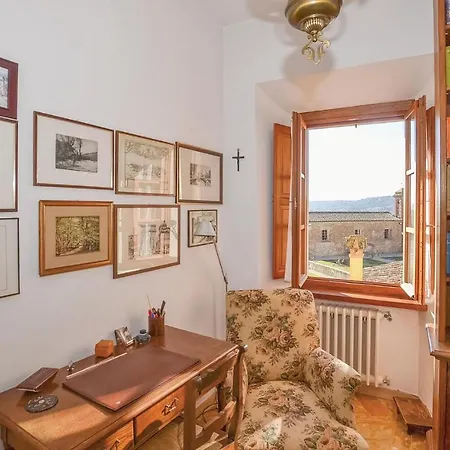 Awesome In With 5 Bedrooms And Wifi Дом отдыха Монте-Сан-Савино