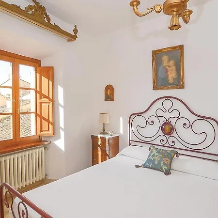 Awesome In With 5 Bedrooms And Wifi Монте-Сан-Савино